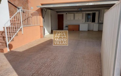 Bonito y amplio chalet en el centro del Albir con piscina privada.
